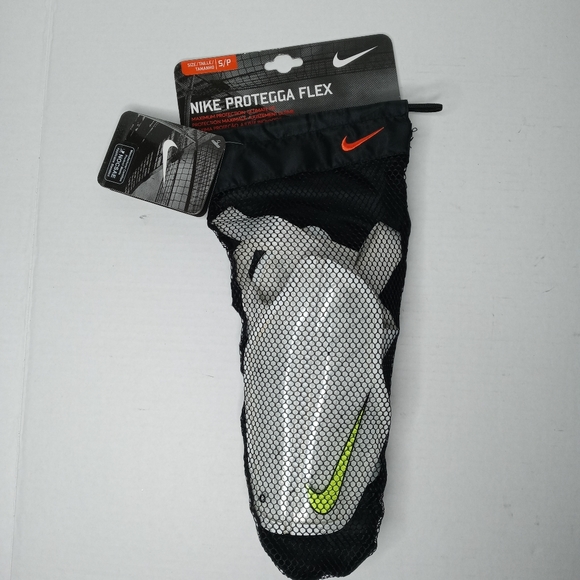 Nike Protegga Flex shin guard adult size small - Picture 5 of 6